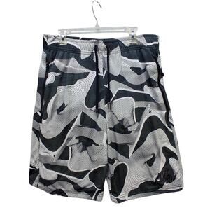 Mens nike air athletic shorts Size XL Camo style mesh lining pockets airflow